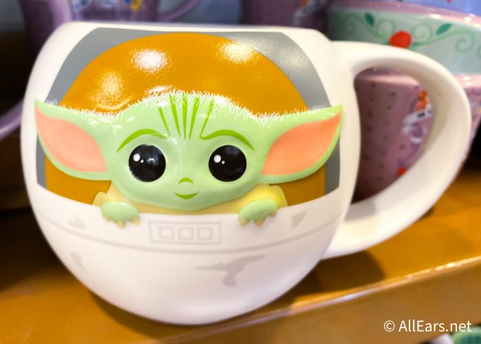 https://allears.net/wp-content/uploads/2020/08/Hollywood-Studios-Celebrity-5-10-Baby-Yoda-Mug-1-700x501.jpg