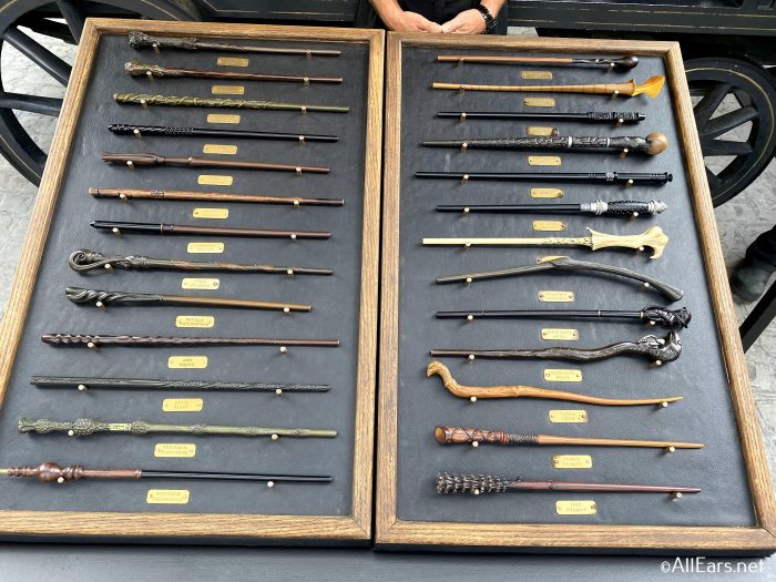 Universal Studios Harry Potter Wands - A Complete Guide - AllEars.Net