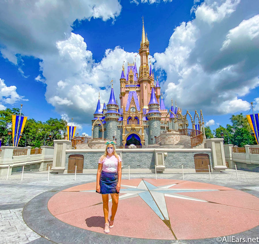 How to Dress Cute and Comfortable in a Theme Park: Molly's Tried