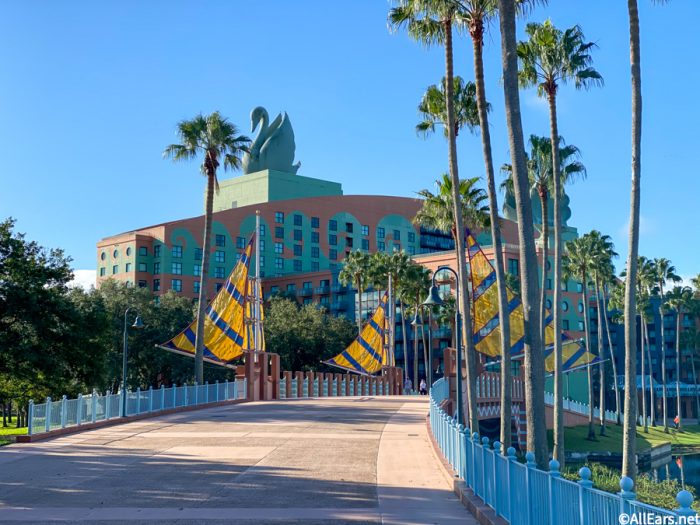 Walt Disney World Swan and Dolphin theme park drop off locations move to charter lots following yesterday's switch to Mears shuttles