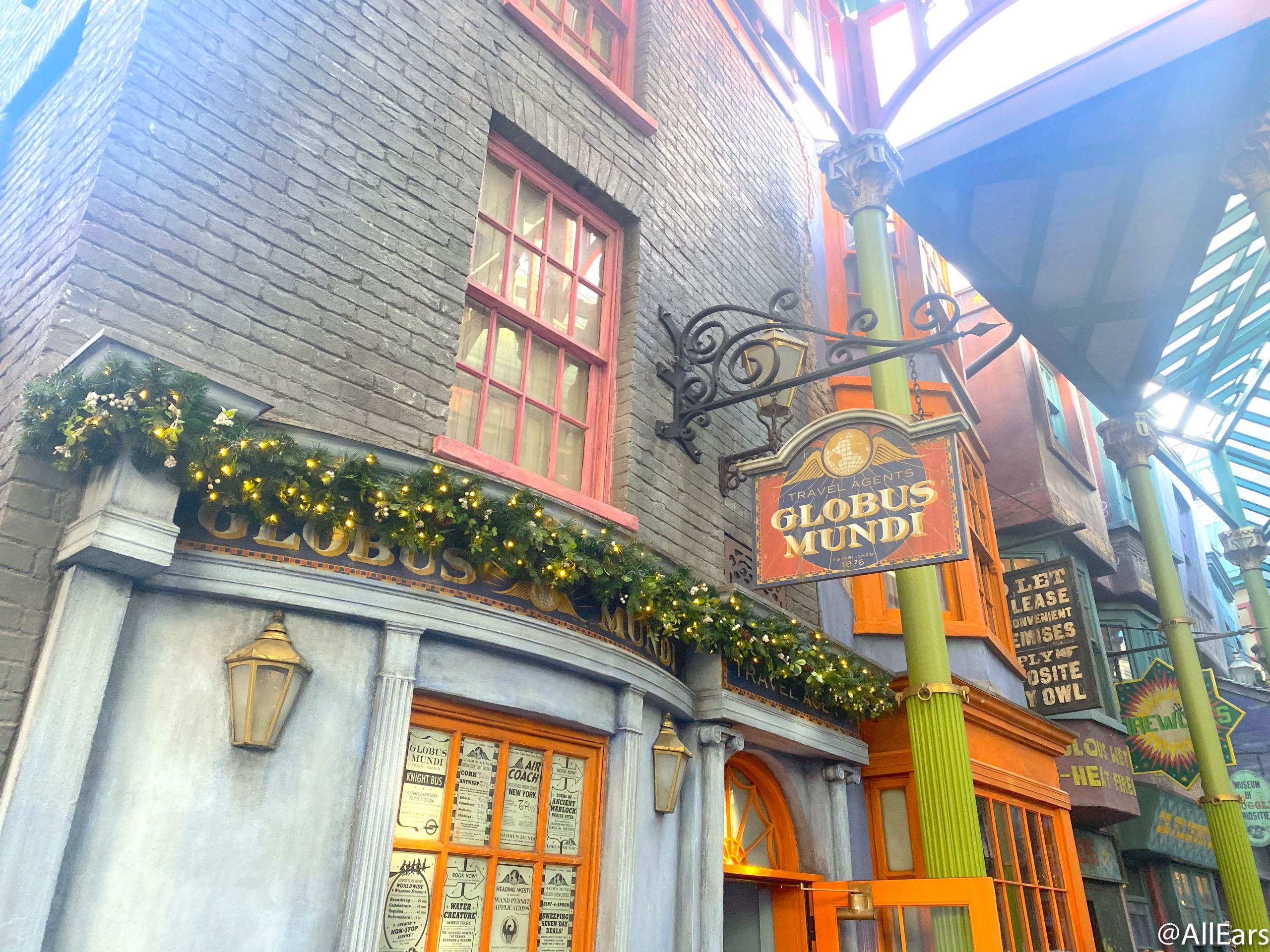 PHOTOS! Globus Mundi Re-Opens in Universal Orlando's Wizarding World of  Harry Potter! - AllEars.Net