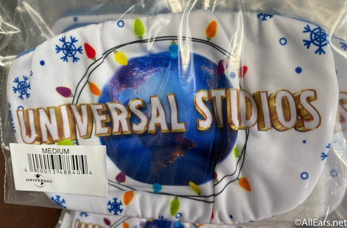 New Universal Studios 2020 Christmas Holiday Lights & Snowflakes Cloth Face Mask