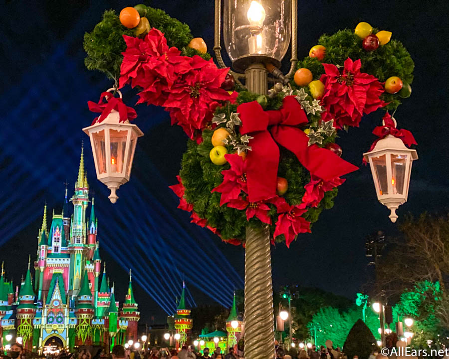 Disneyland Christmas Wallpapers  Top Free Disneyland Christmas Backgrounds   WallpaperAccess