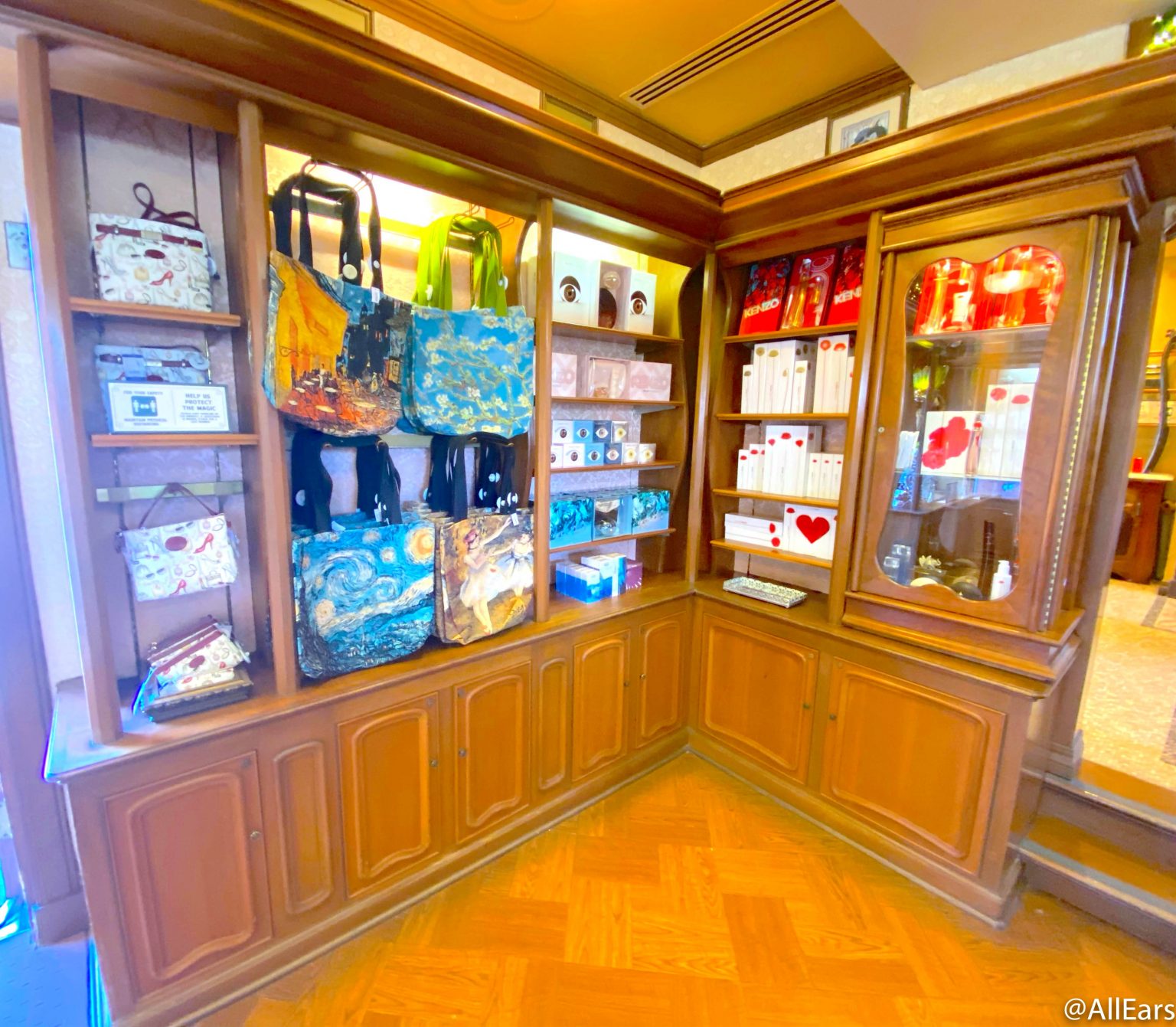 PHOTOS Plume et Palette and La Signature Have Reopened in EPCOT's