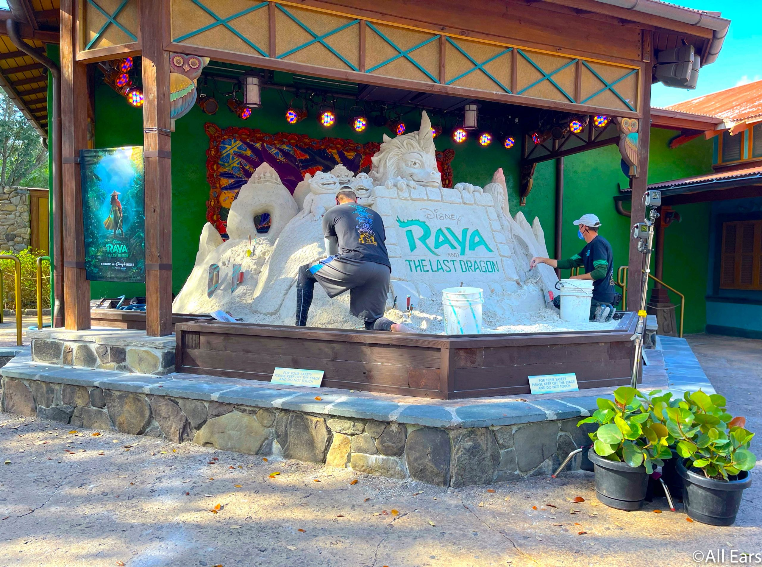 PHOTOS: 40 Tons of Sand Have Transformed Into a Masterpiece in Disney  World! 