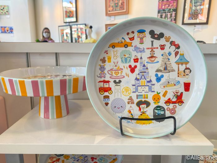 https://allears.net/wp-content/uploads/2021/02/dlr-2021-downtown-disney-wonderground-gallery-jerrod-maruyama-collection-cake-stand-3-700x525.jpg