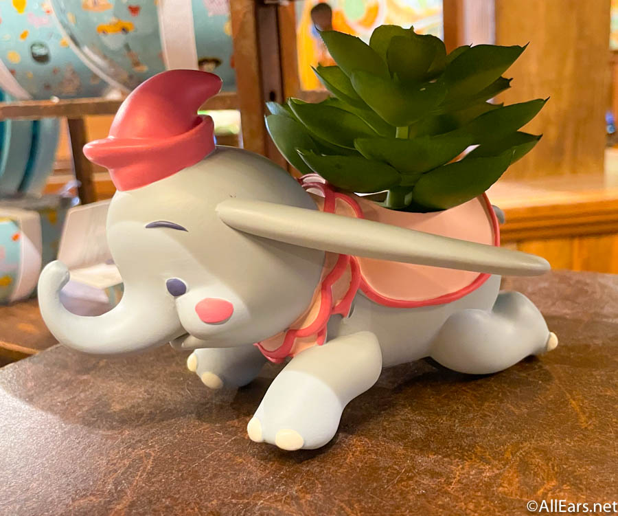 Disney Parks Dumbo Desktop Planter W/ Succu￼lent Jerrod Maruyama Cute