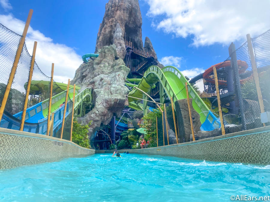 FIERCE FUN AT VOLCANO BAY WATERPARK - MICKEY'S DREAM VACATIONS