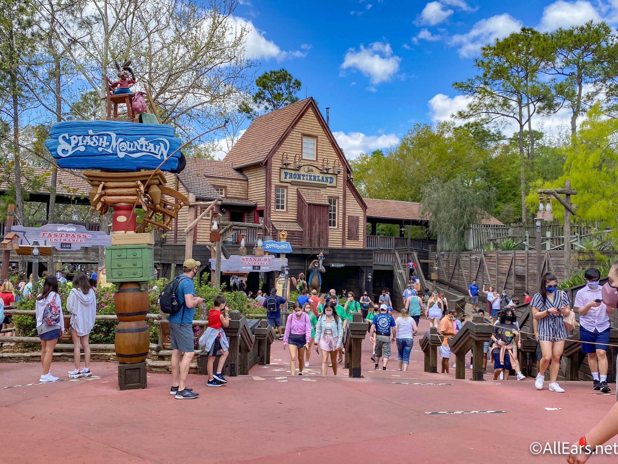 PHOTOS! Spring Break Crowds Have Arrived in Disney World! - AllEars.Net