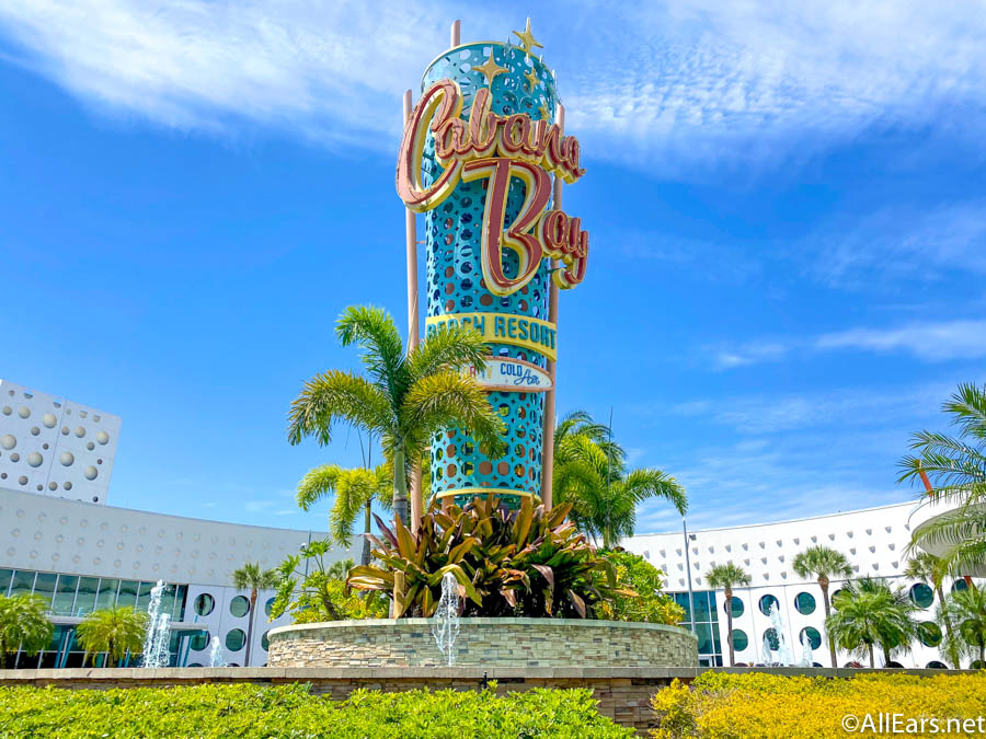 theme park bus stop walkway cabana bay universal orlando-2