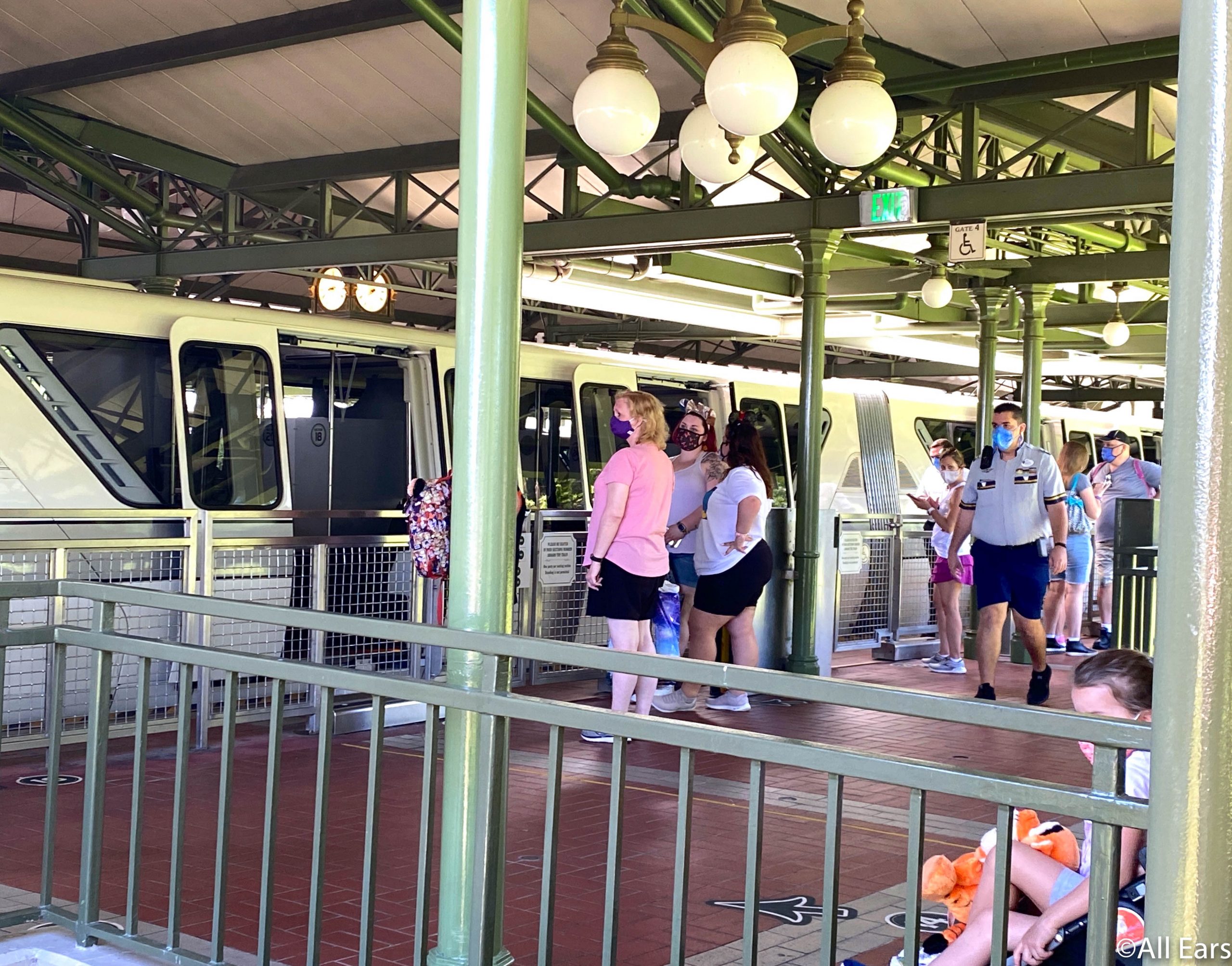 PHOTOS Magic Kingdom Monorail Evacuated Today in Disney World