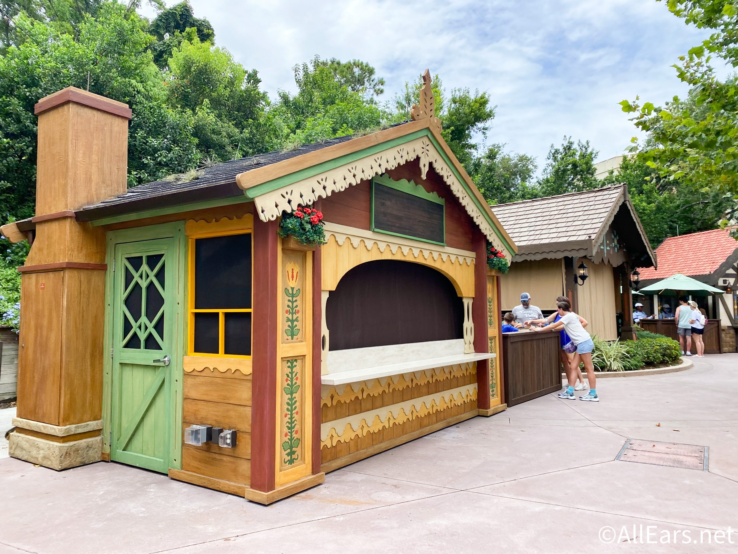 PHOTOS: More Food & Wine Festival Booths Arrive in EPCOT! - AllEars.Net