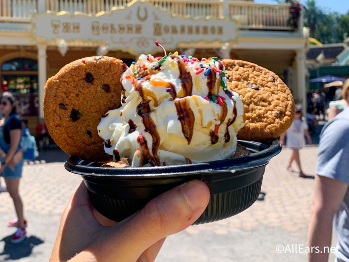 REVIEW: The Golden Horseshoe Minnie Inspired Sundae - Get Your