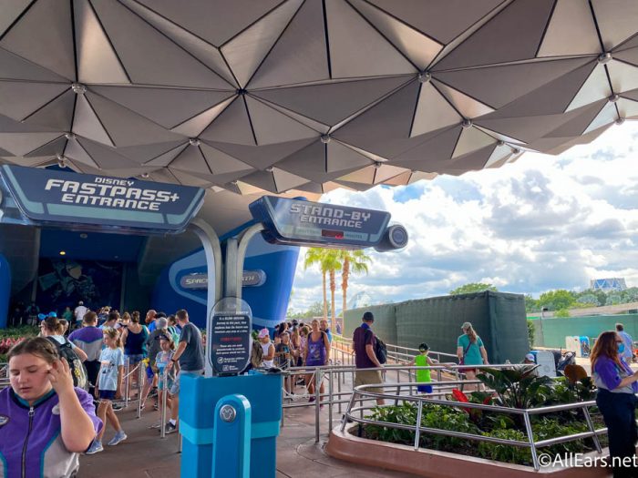 Spaceship Earth Queue