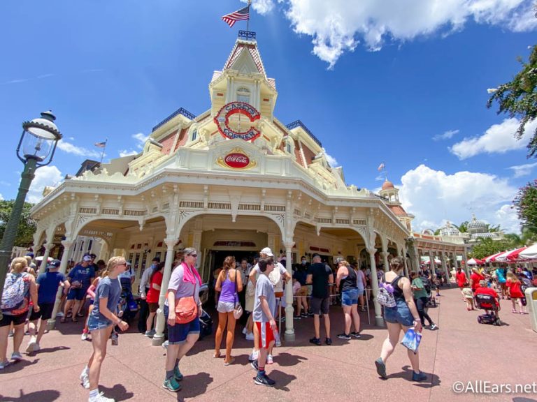 The CHEAPEST Places to Eat at Walt Disney World Right Now!