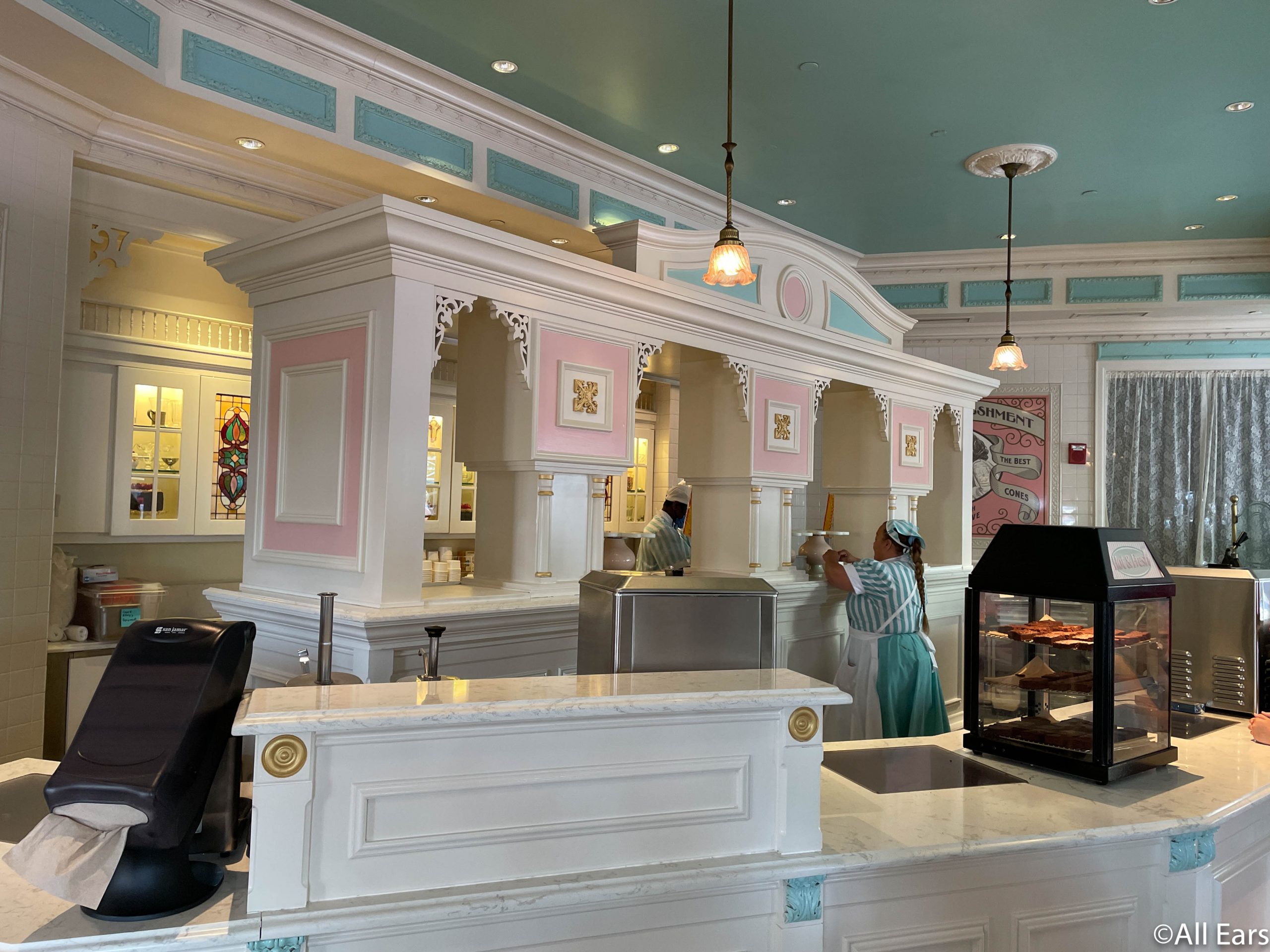 Plaza Ice Cream Parlor Overview  Disney's Magic Kingdom Dining - DVC Shop