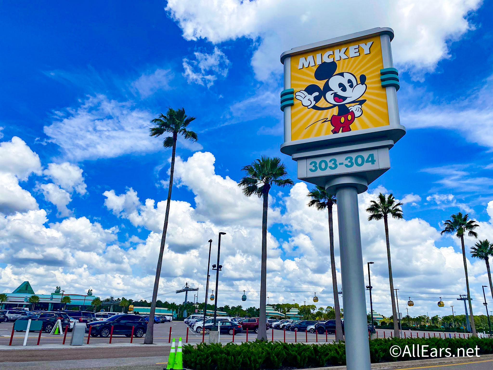 boat from yacht club to hollywood studios