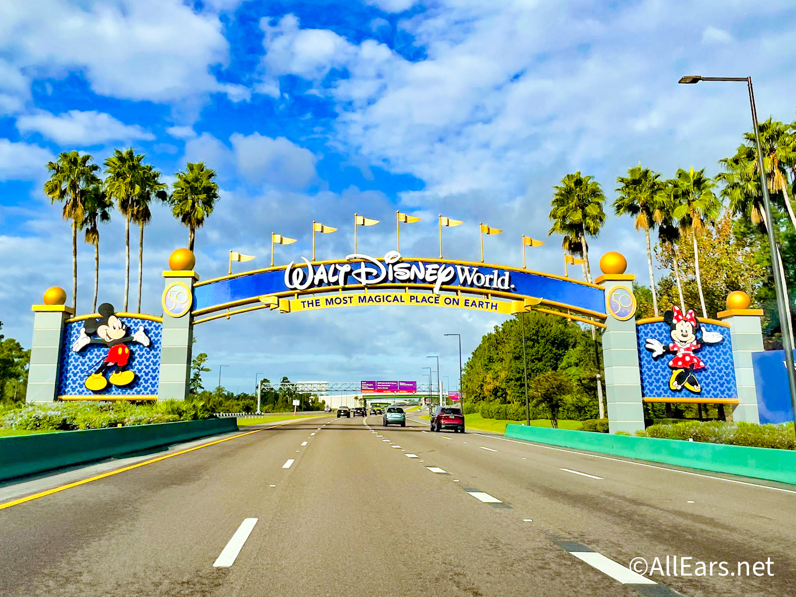 Universal Orlando or Walt Disney World Bus To/From I-Drive 2023