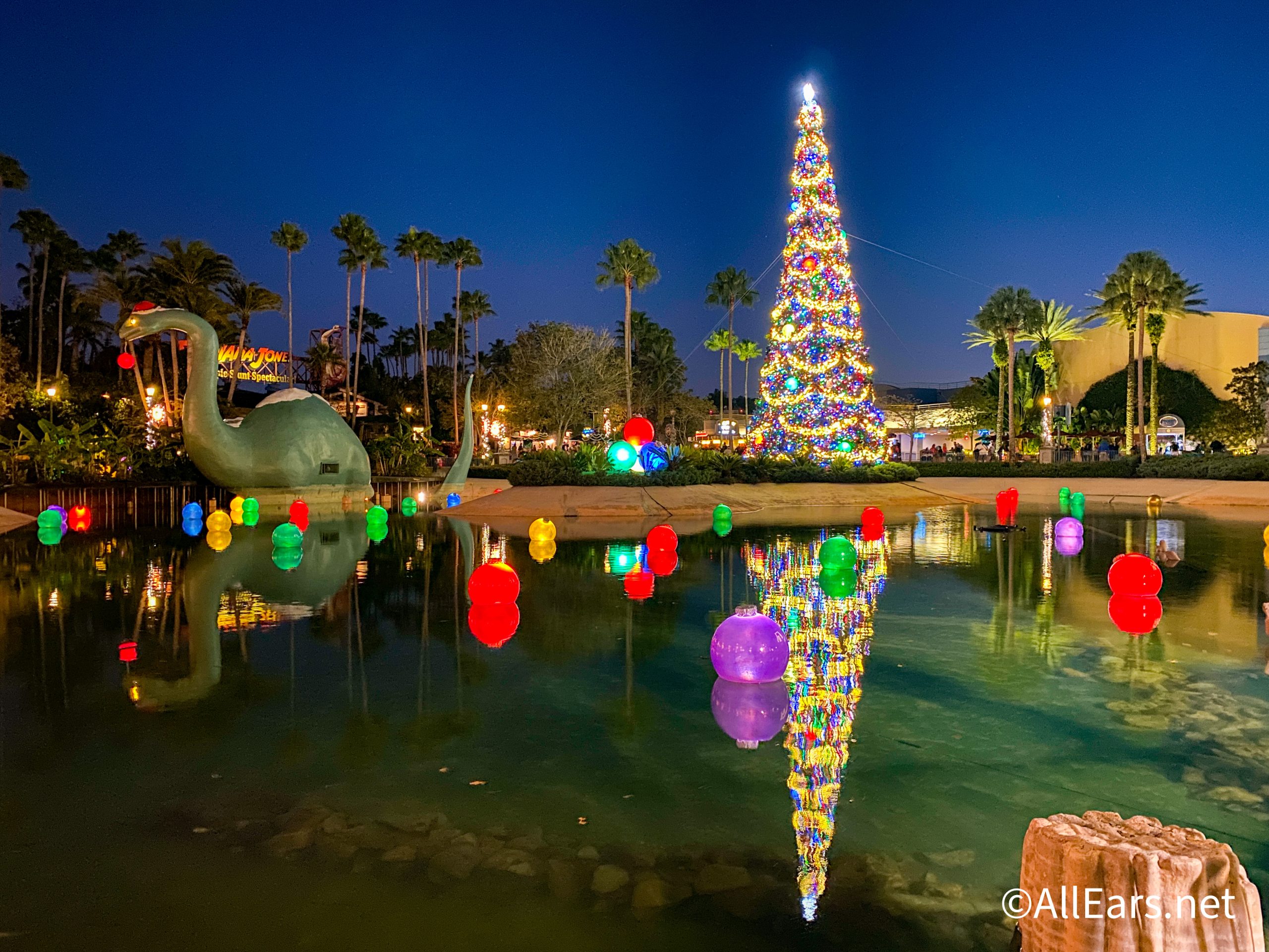 NEW Christmas Dooney & Bourke Collection “Sleighs” at Walt Disney World  Resort - WDW News Today