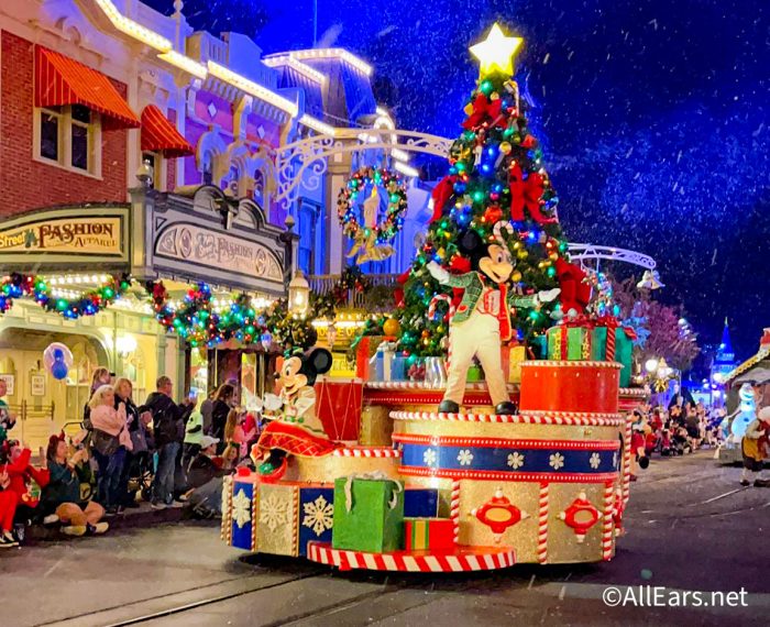 2021 WDW magic kingdom Disney very merriest after hours holiday once upon a christmas parade mickey and minnie 30