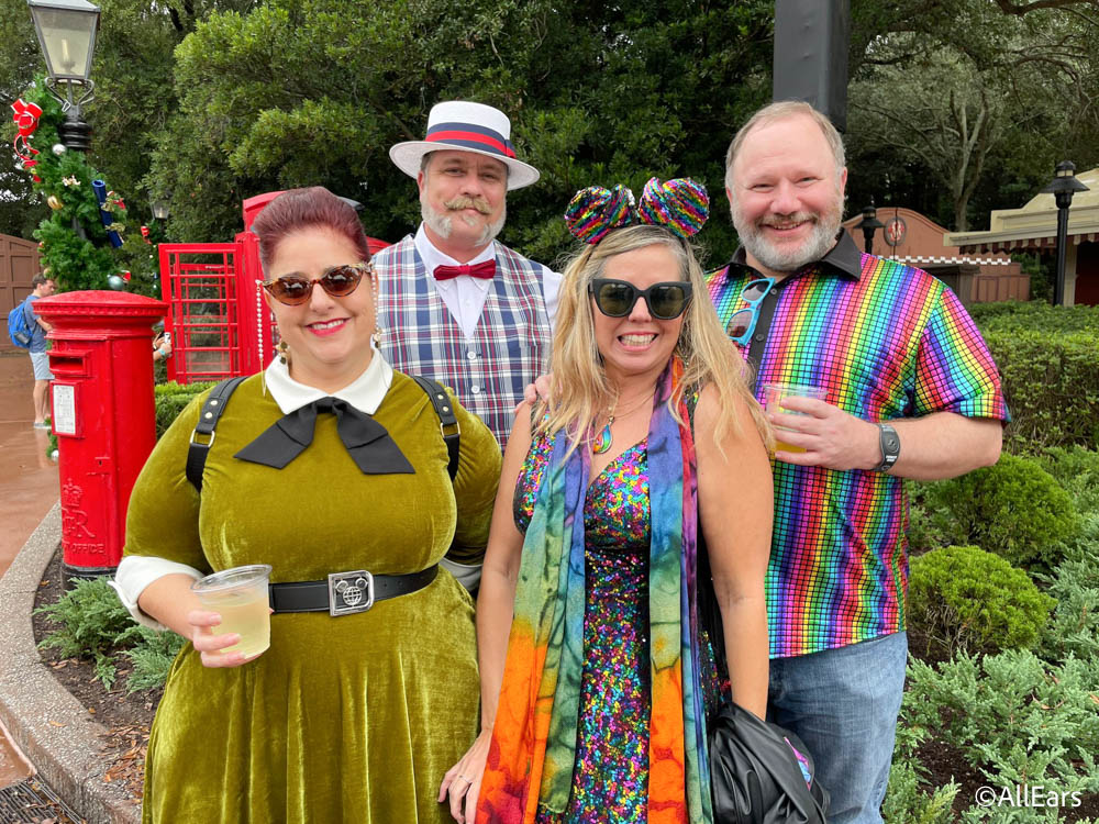 PHOTOS: Check Out These ICONIC Dapper Day Outfits in Disney World! -  