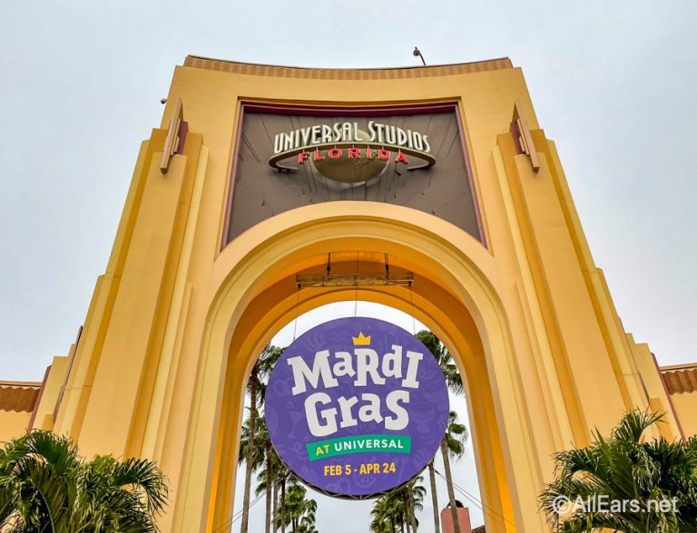 Universal Studios Grad Bash is Back for 2022