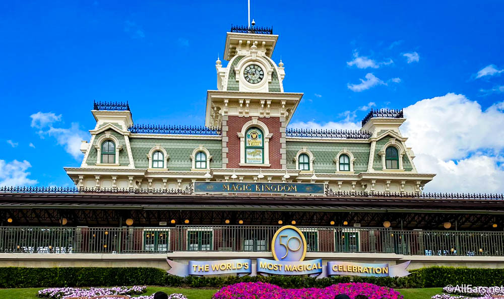 Walt Disney World Railroad – Magic Kingdom – Attraction Checklist #109 –  Saturday Morning Media