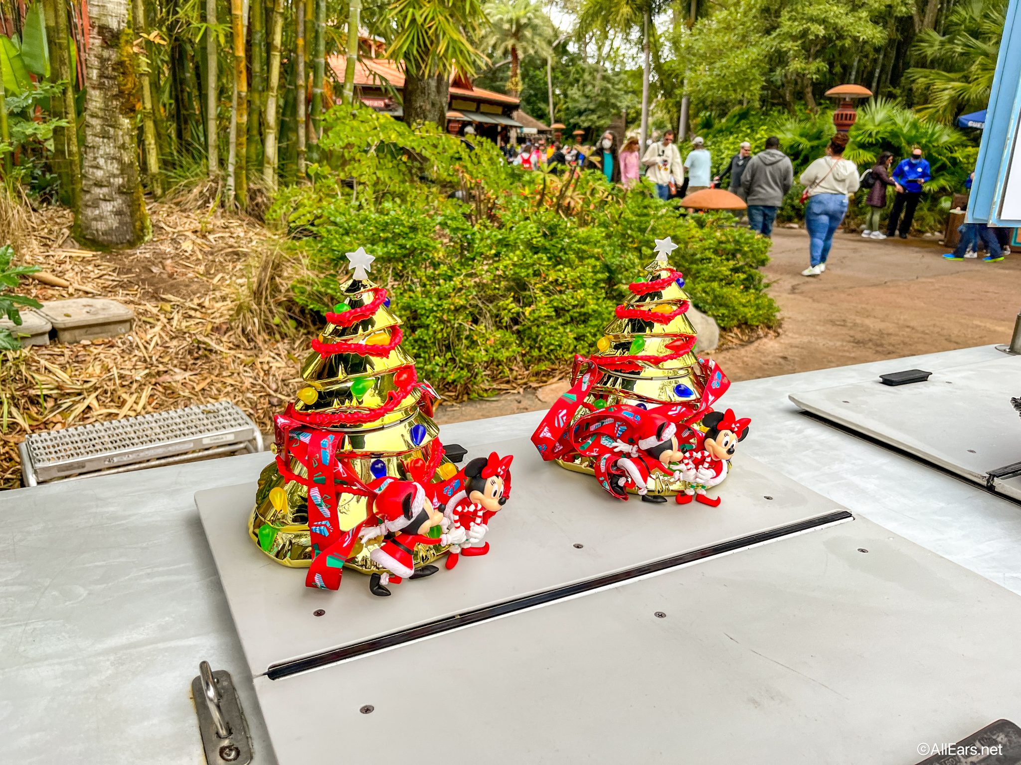 See the New Holiday (?!) Snacks Coming to Disney World and Disneyland