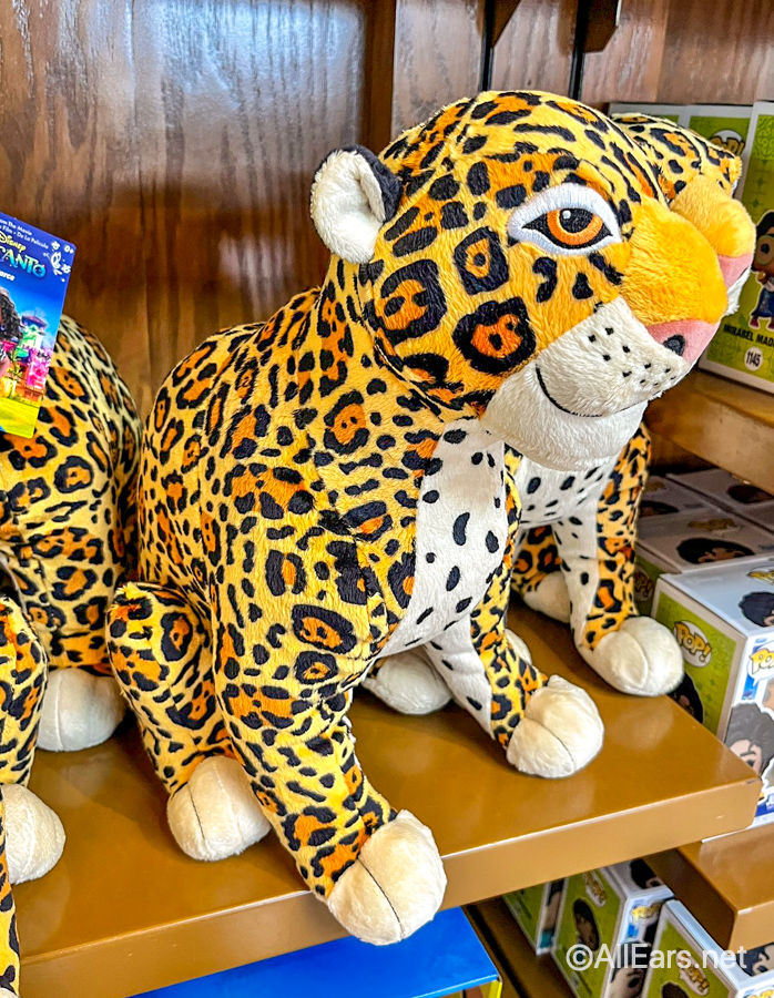 2022 wdw epcot disney traders encanto leopard parce plush toy-1 -  