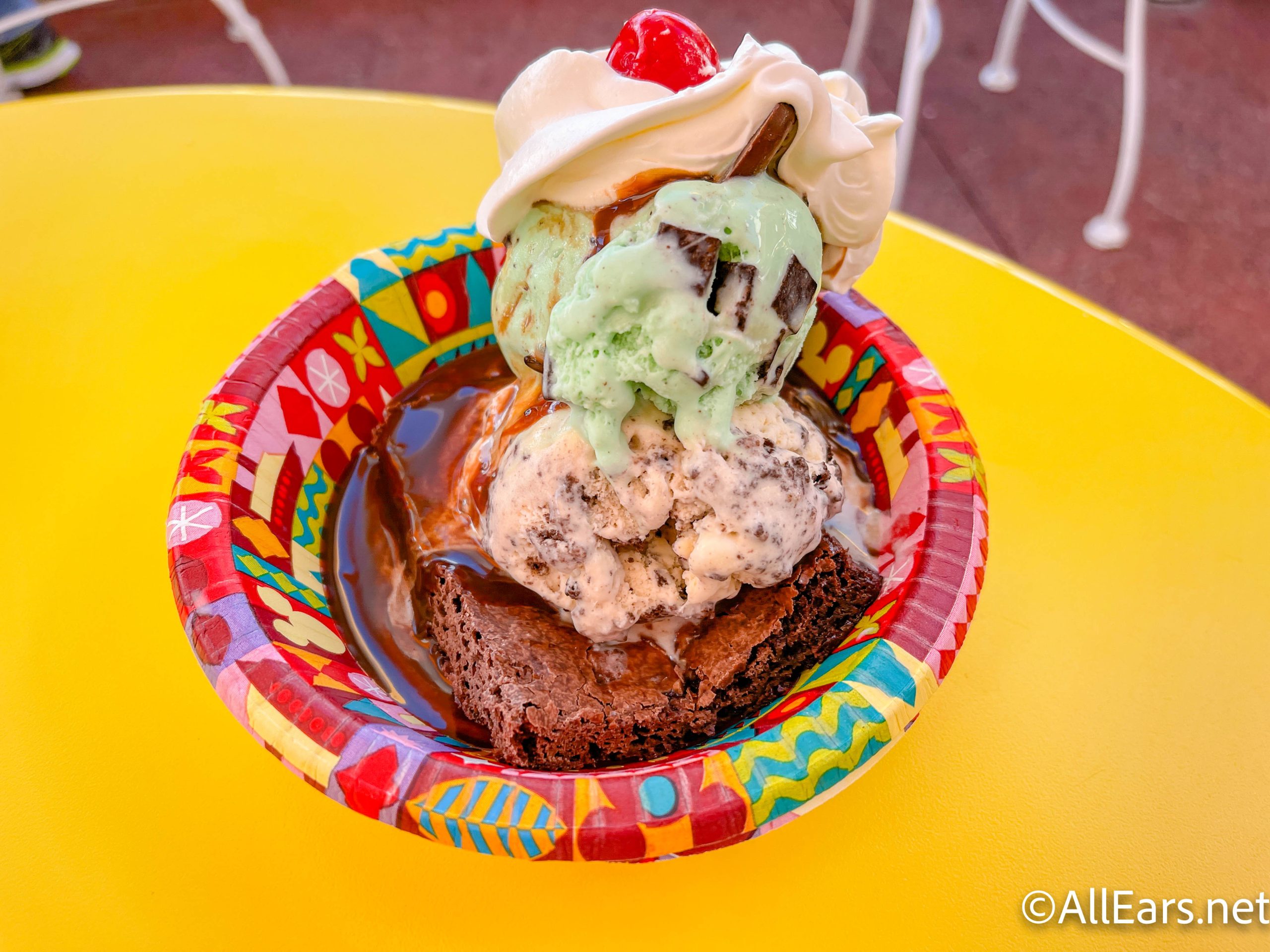 Plaza Ice Cream Parlor Overview  Disney's Magic Kingdom Dining - DVC Shop