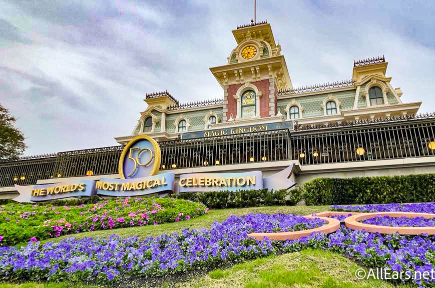 Walt Disney World Railroad (Magic Kingdom - Main Street, U.S.A.