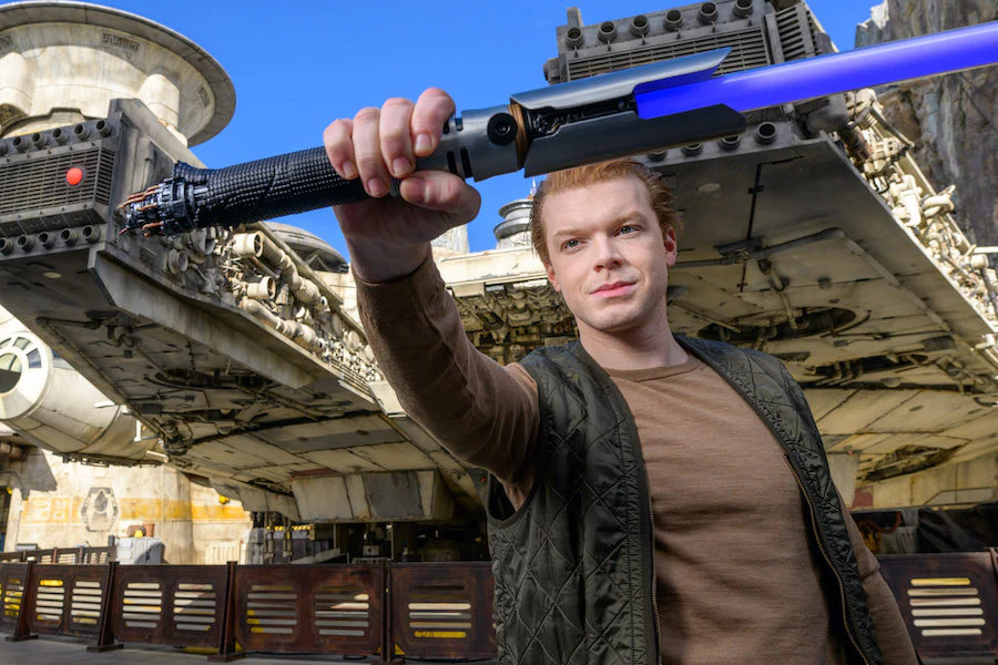 Qui-Gon Jinn Legacy Lightsaber Hilt Arrives at Star Wars: Galaxy's Edge in Disneyland Park - Disneyland News Today