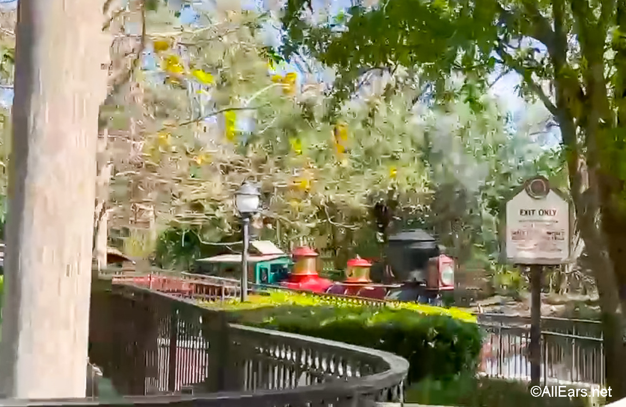 NEW: More Walt Disney World Railroad Testing Underway at Magic Kingdom 