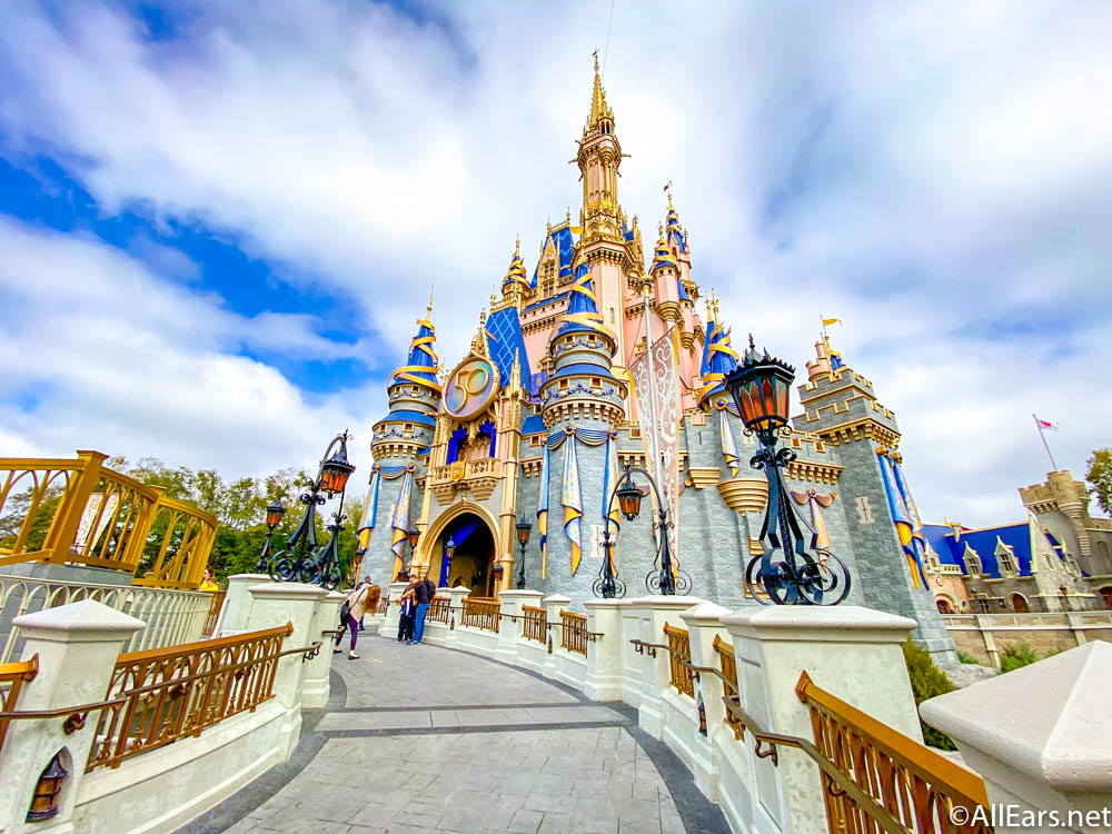 Cinderella Castle Magic Kingdom 2022 Wdw Walt Disney World 