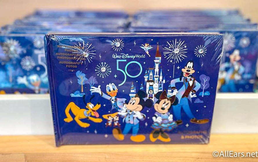 PHOTOS: Disney World is Selling Autograph Books Again! 