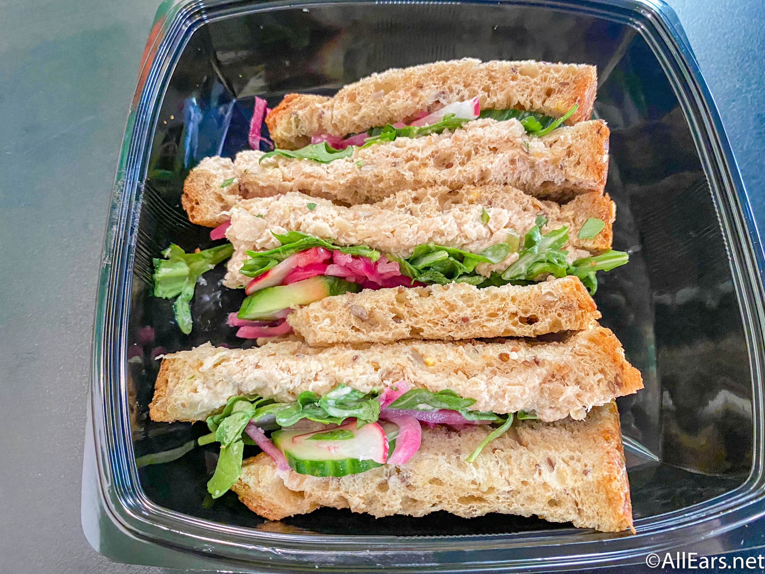 Plant-based Tuna Sandwich