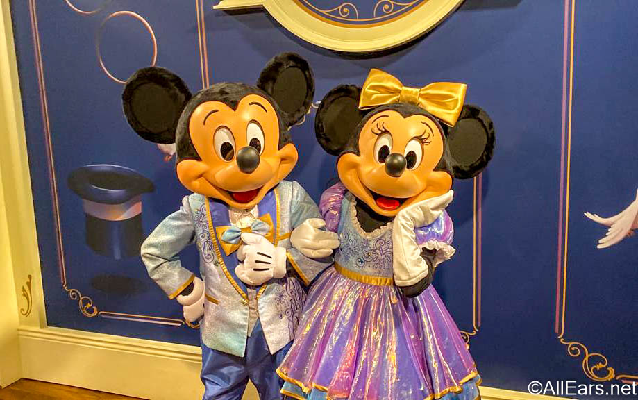 Where to Find Mickey and Minnie at Disney World 