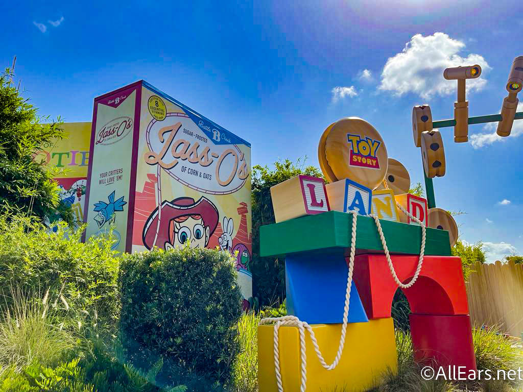 FIRST LOOK at New Toy Story Land Gift Shop in Disney World 