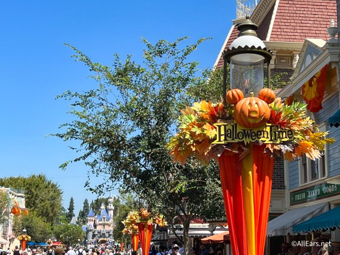 PHOTOS: Check Out Disneyland\'s Halloween Decorations! - AllEars.Net