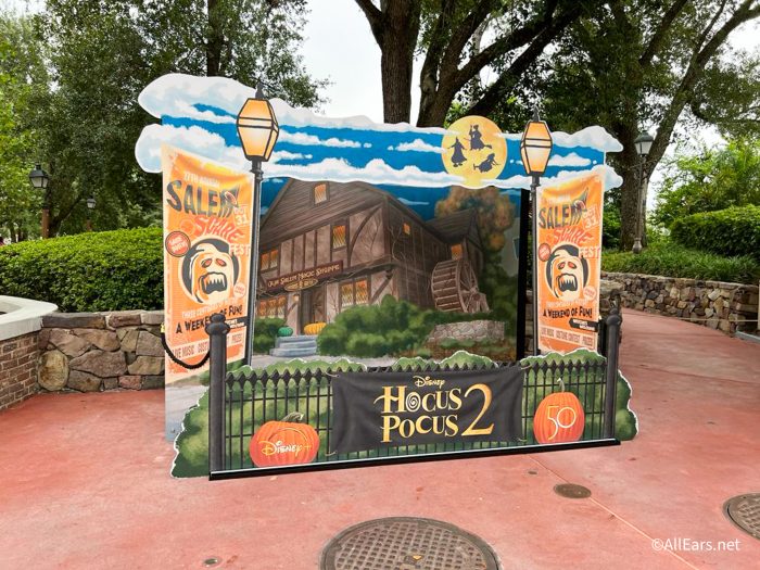 Step Into Hocus Pocus With This New Photo Op In Disney World Allears Net Step Into Hocus Pocus With This New Photo Op In Disney World Allears Net