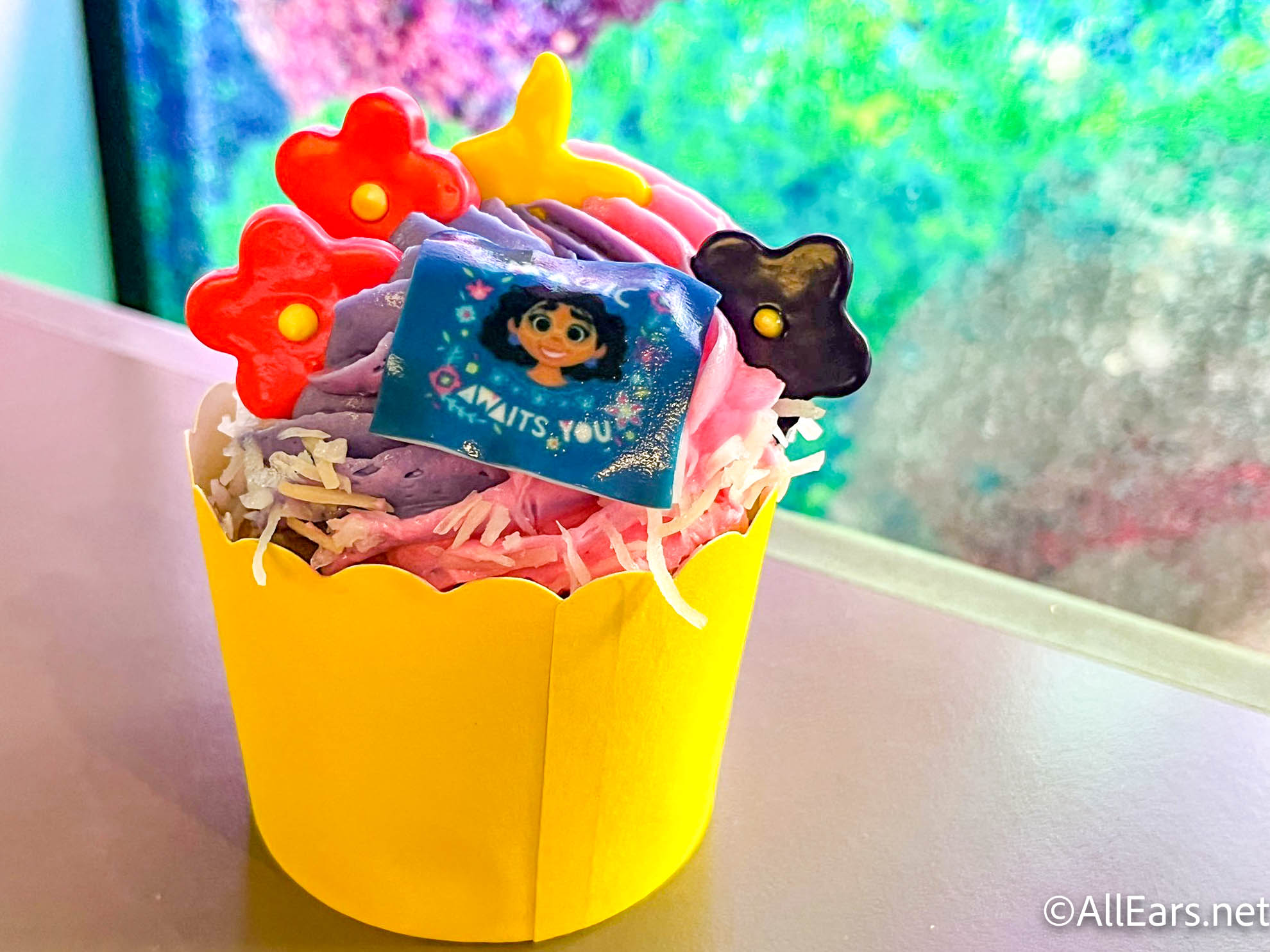 Mirabel Cupcake