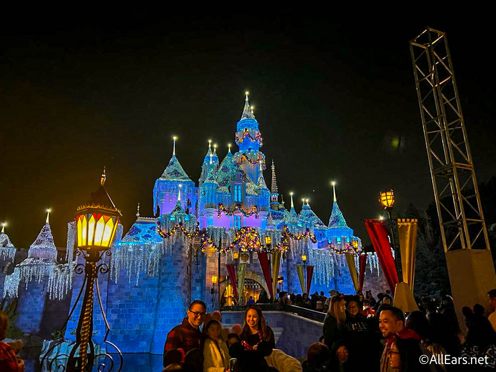 RUMOR: Sleeping Beauty Castle May Undergo Extensive Refurbishment at Disneyland  Paris; No Christmas Lights Installed This Year