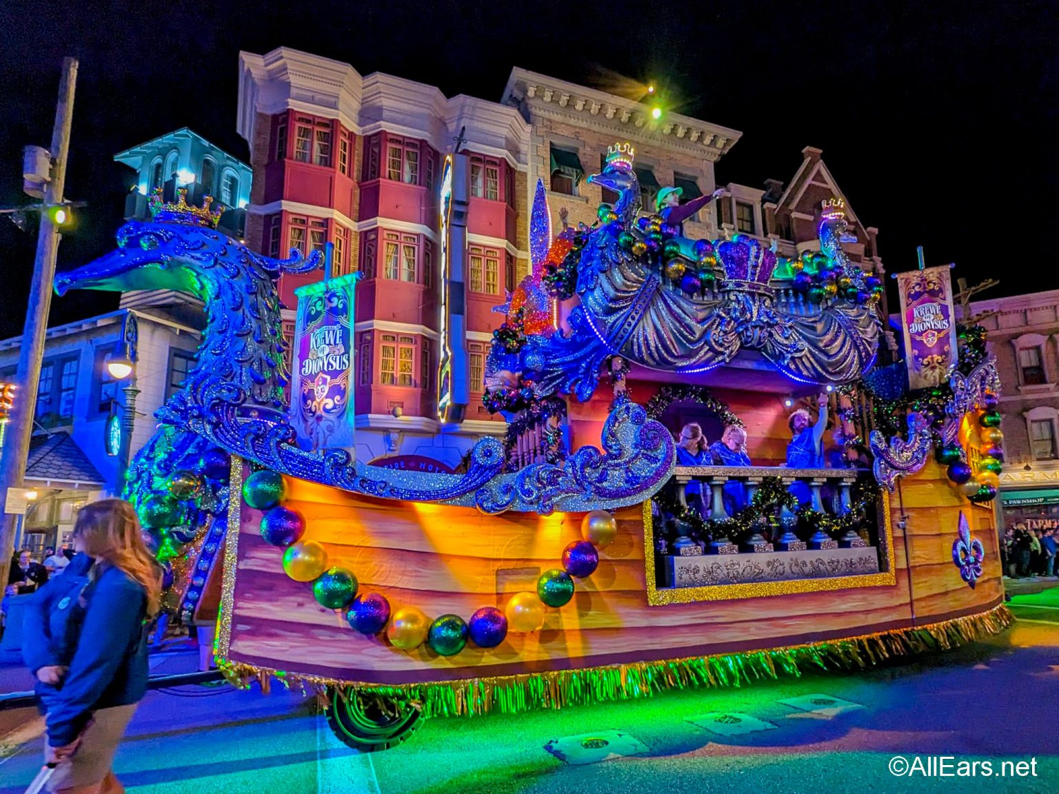First Look at Universal Orlando's EPIC Mardi Gras Parade