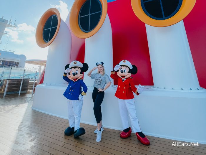 disney cruise ship pool