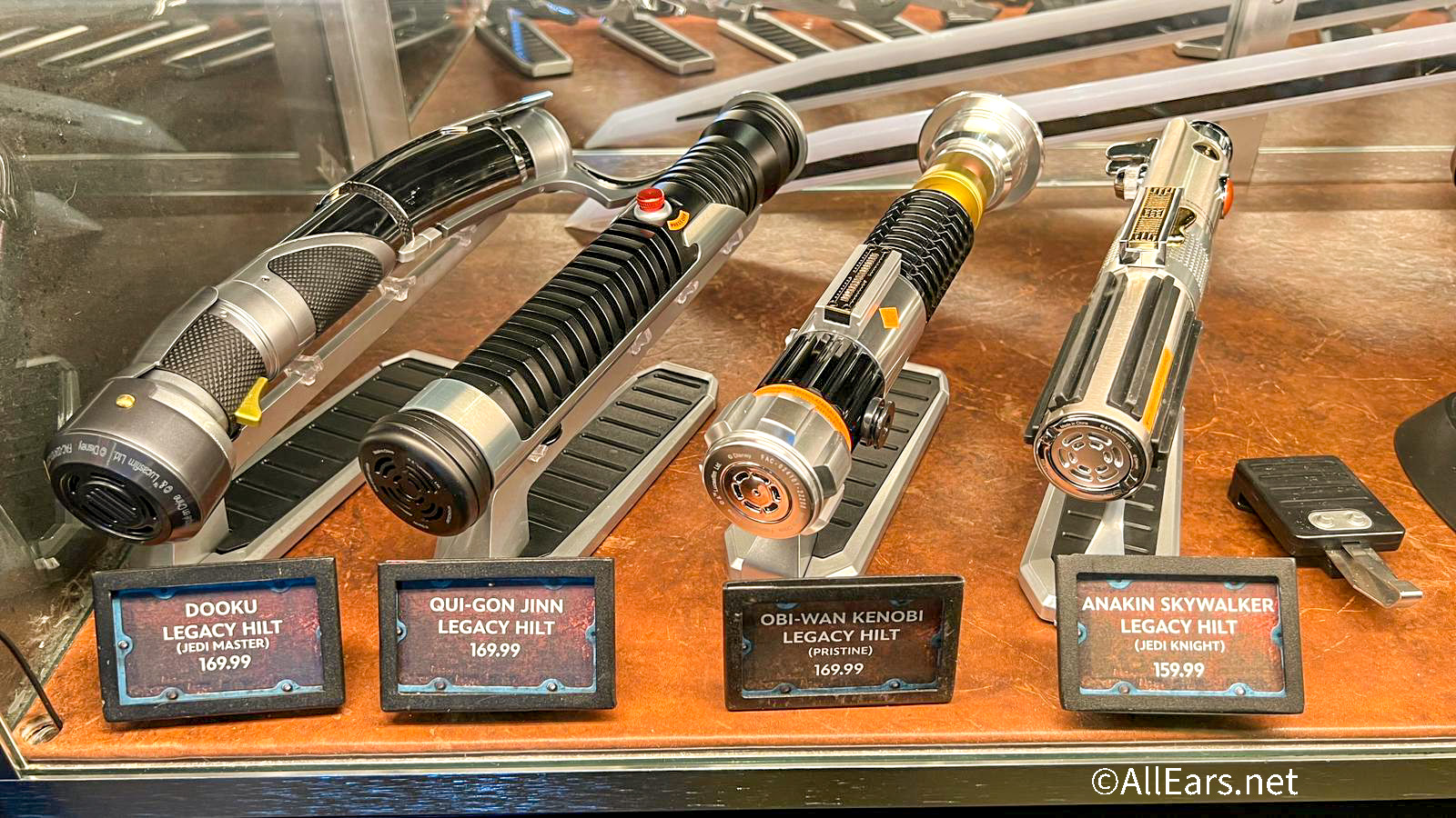 Qui-Gon Jinn Lightsaber Hilt Is Now Available in Disneyland 