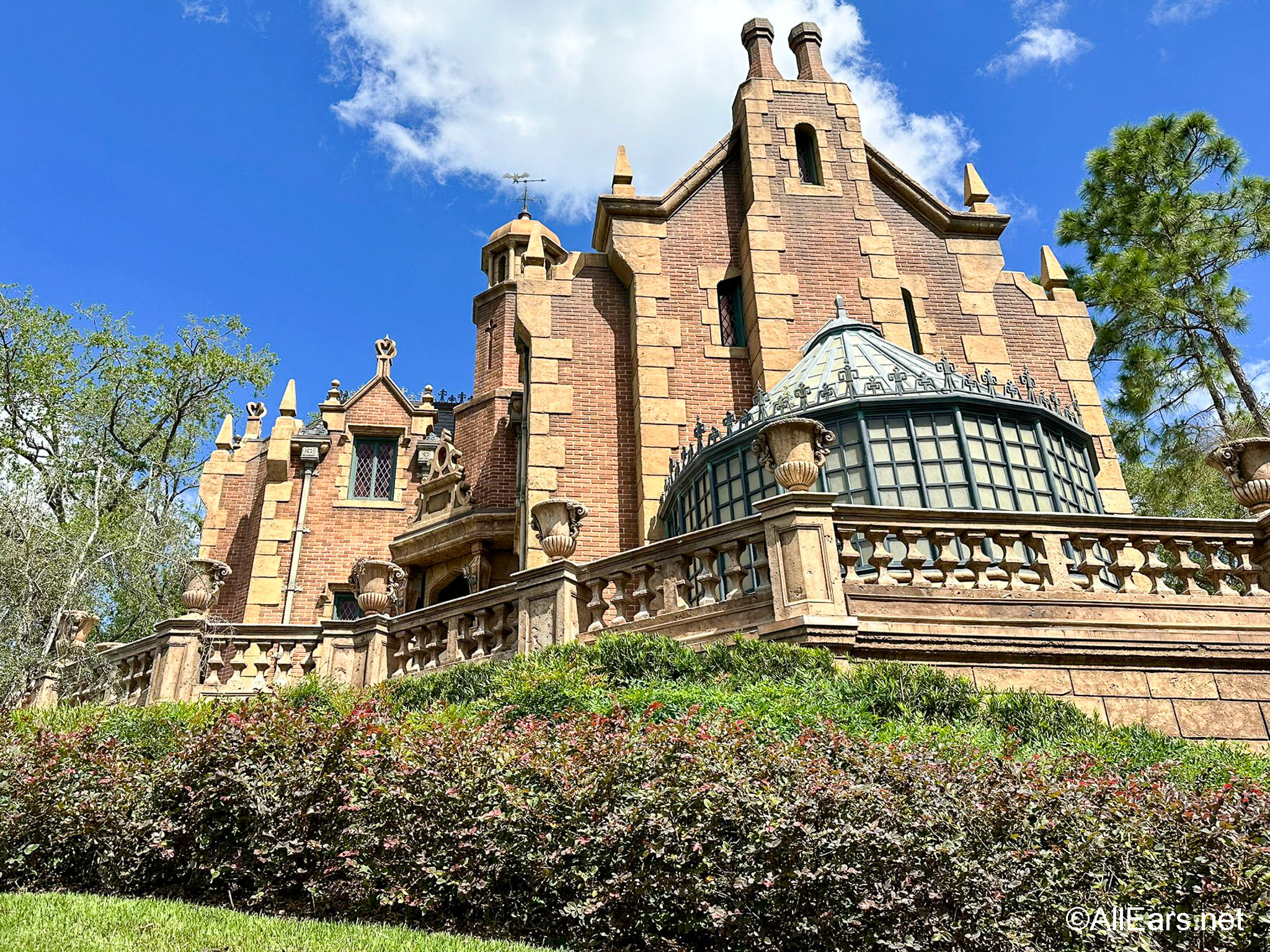 Disney World’s Haunted Mansion Will Be DIFFERENT By The End of 2023