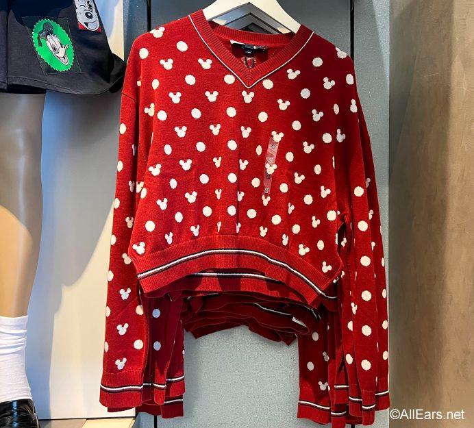 2023 WDW EPCOT Tommy Hilfiger Sale-3