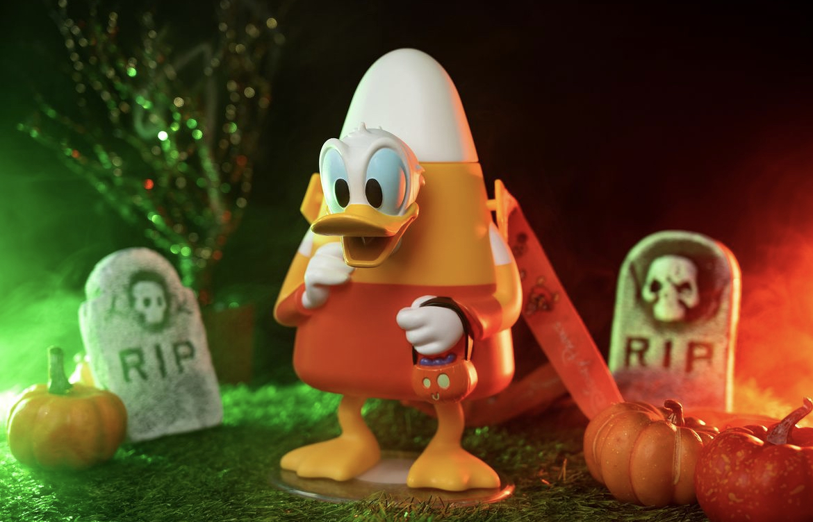 Duck Life - HAPPY HALLOWEEN! To celebrate this spookiest of days, we've  released 3 brand new skins in Duck Life Adventure for iOS and Android. Now  your duck can look as scary