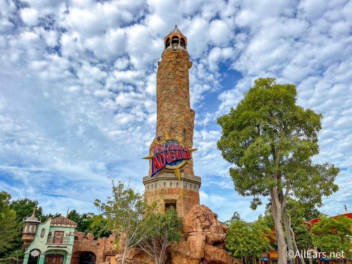 Islands of Adventure or Universal Studios ? 