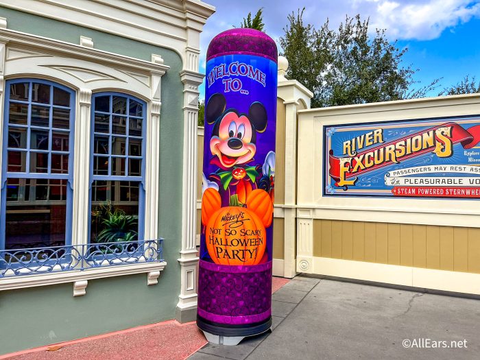 2023 wdw mk mnsshp atmo sign2